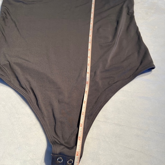 L M EXPRESS Black BODYSUIT Sculpting NWOT Spandex Top Womens Spring Summer Shirt - Picture 4 of 16